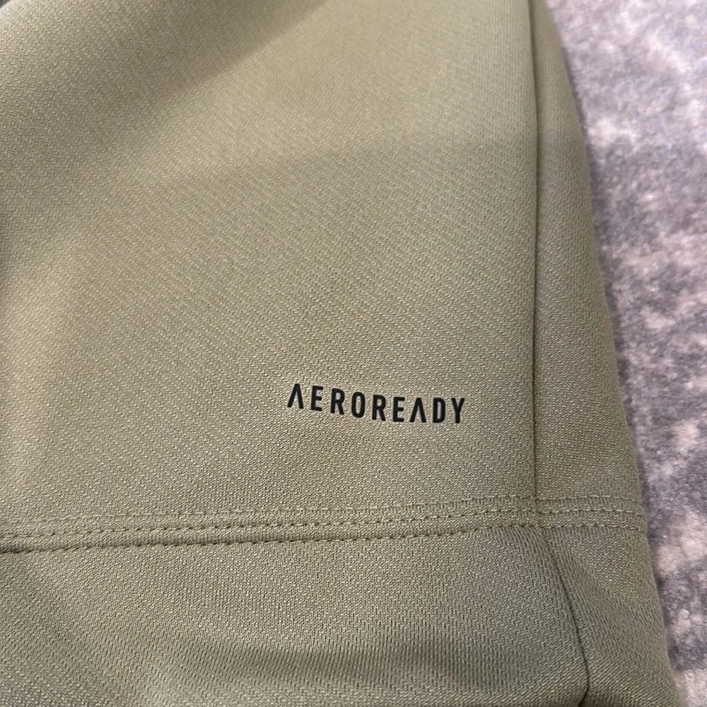 ADIDAS NWOT HOODIE MENS SIZE L ARMY GREEN FROM SAKS. NWOT